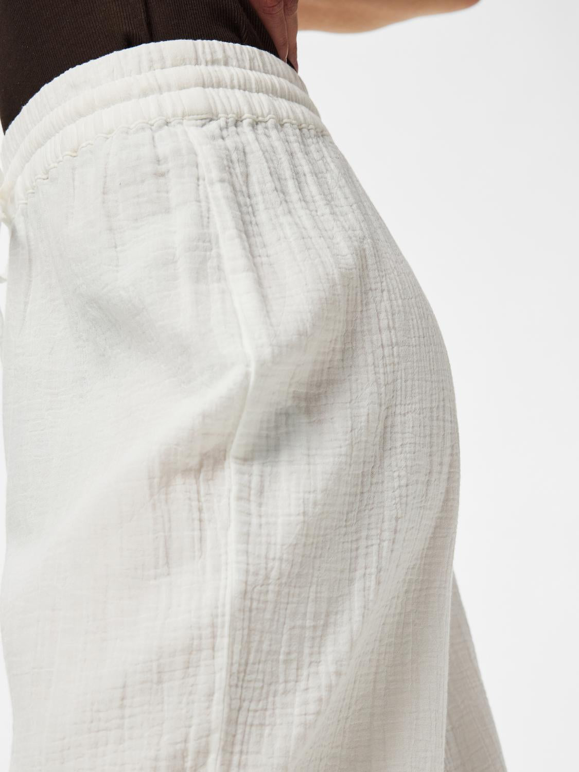 PCSASTINA Trousers - Cloud Dancer - VERO MODA & VILA Bergvik